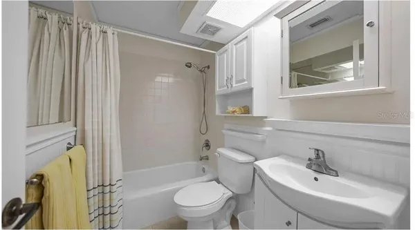 $1,600 | 2782 Woodgate Lane, Unit 12, Sarasota, FL 34231