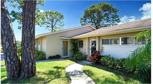 $1,600 | 2782 Woodgate Lane, Unit 12, Sarasota, FL 34231