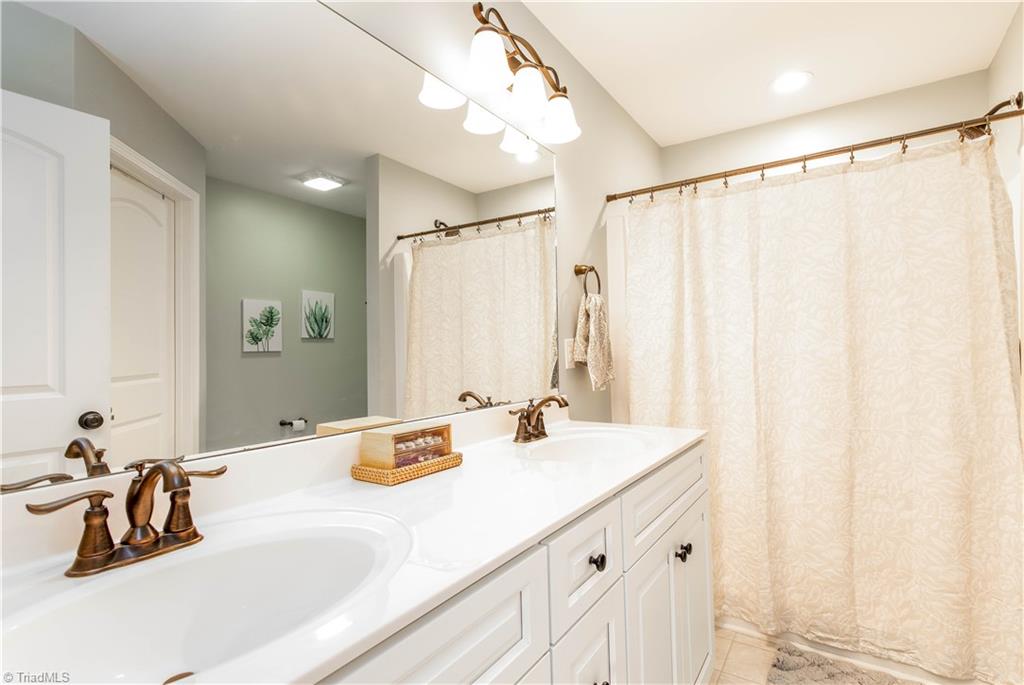 4354 Briarcliff Road Thomasville, NC 27360 - Photo 11 of 19 Gallery Image 11