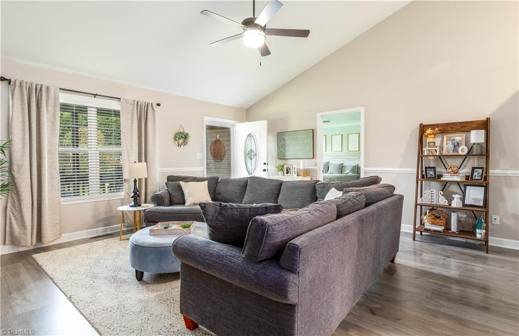 4354 Briarcliff Road Thomasville, NC 27360 - Photo 3 of 19 Gallery Image 3