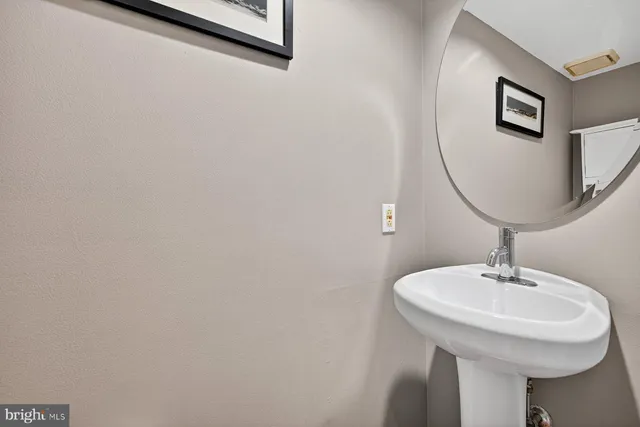 $522,000 | 2907 South Woodley Street, Unit C, Arlington, VA 22206