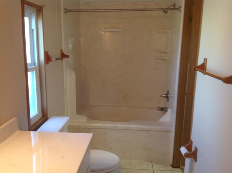 105 Edgewood Terrace Santa Rosa Beach, FL 32459 - Photo 14 of 16 105 Edgewood Terrace Guest Bathroom