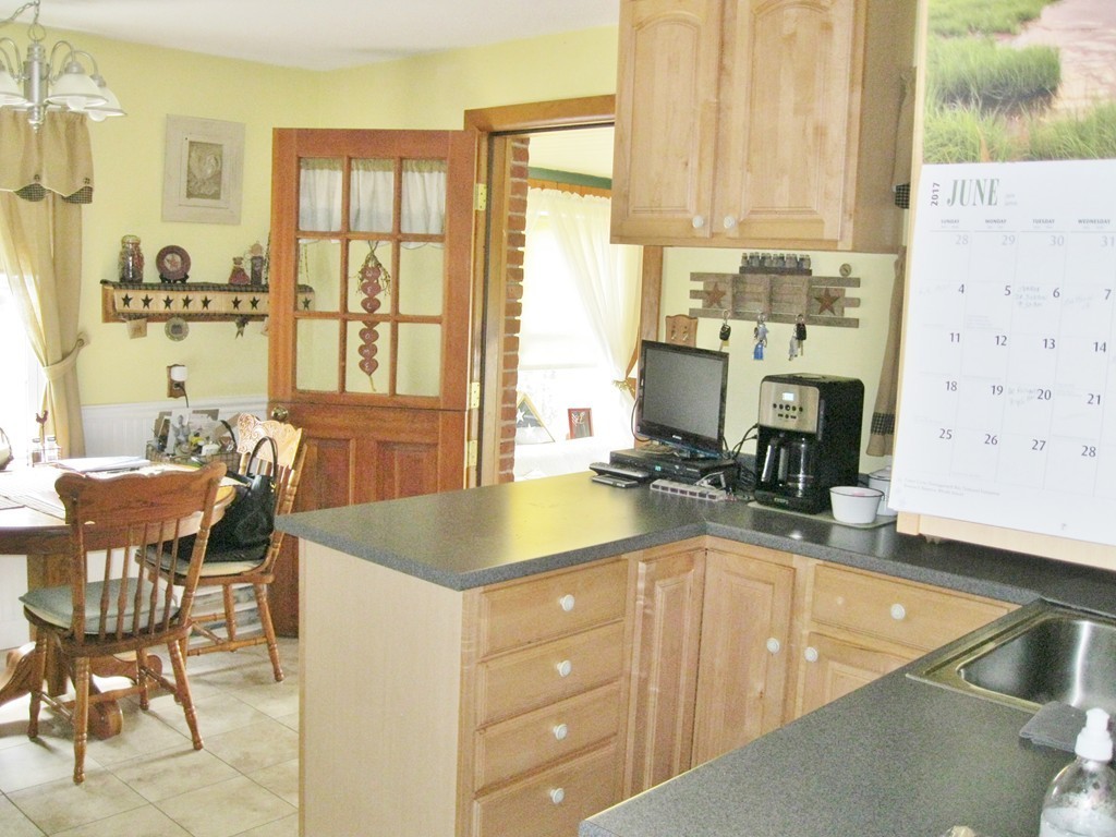 1576 Westover Road Chicopee, MA 01020 - Photo 11 of 19 Gallery Image 11