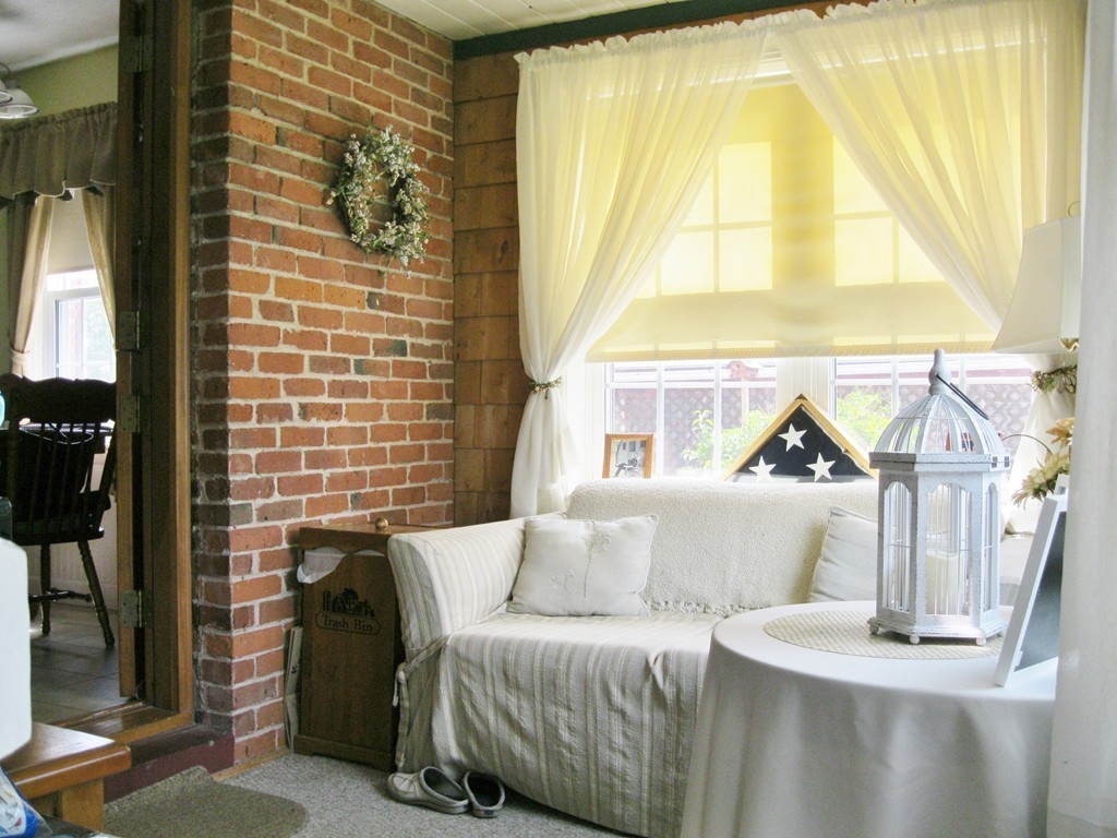 1576 Westover Road Chicopee, MA 01020 - Photo 16 of 19 Gallery Image 16