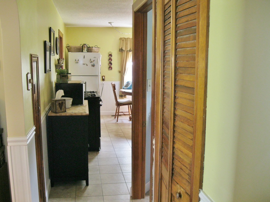 1576 Westover Road Chicopee, MA 01020 - Photo 7 of 19 Gallery Image 7