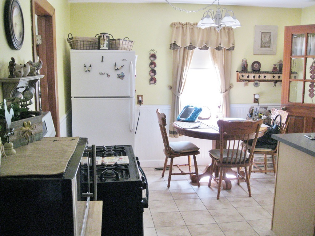 1576 Westover Road Chicopee, MA 01020 - Photo 8 of 19 Gallery Image 8