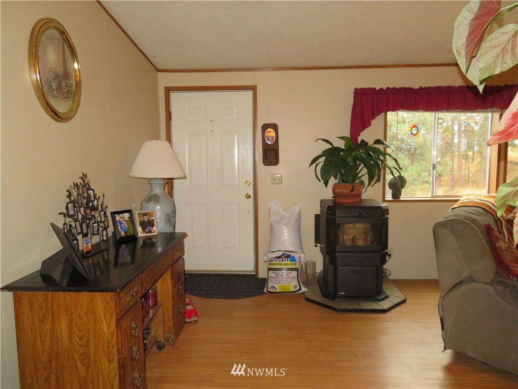 43 Redmond Road Republic, WA 99166 - Photo 8 of 25 Gallery Image 8
