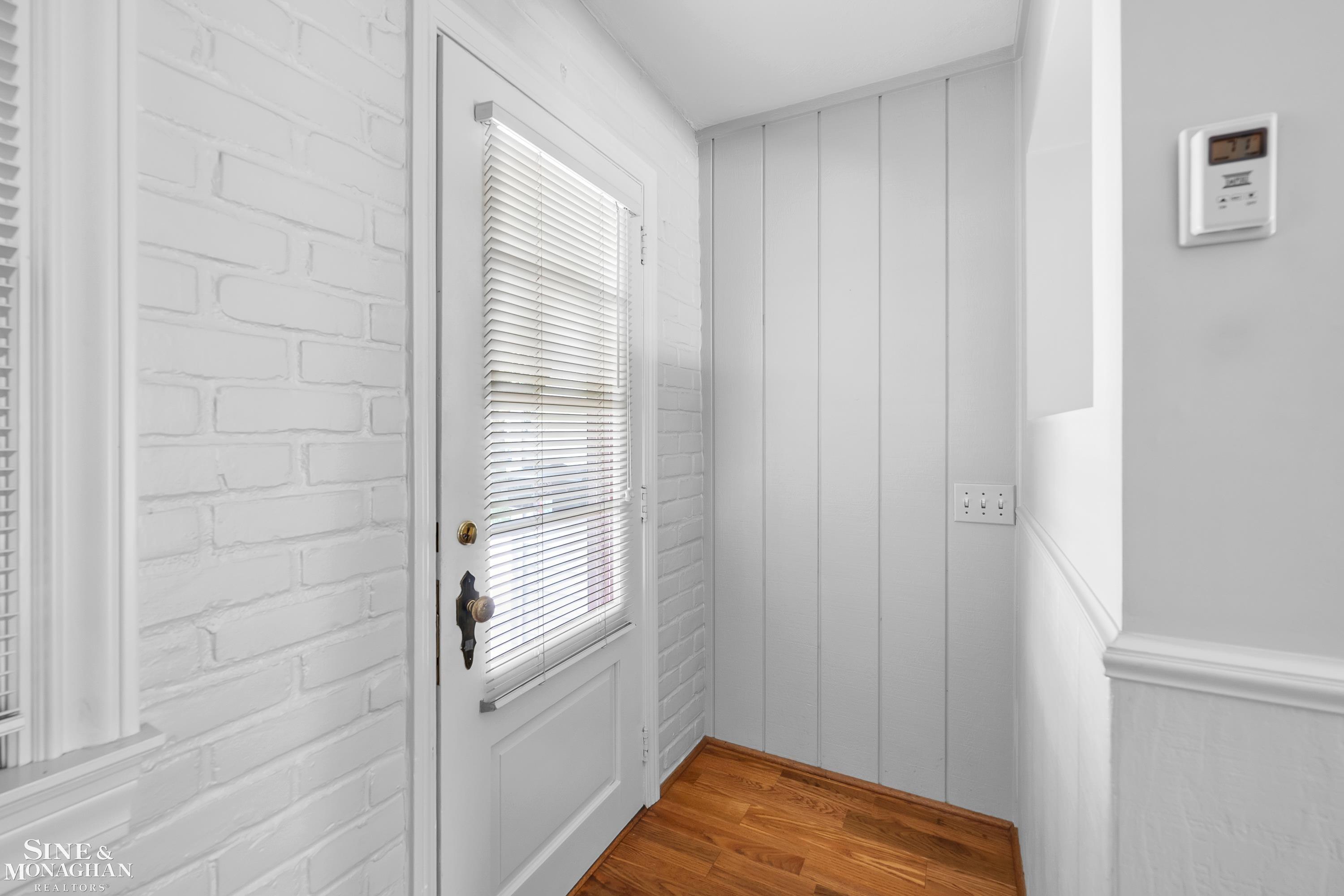909 Hawthorne Road Grosse Pointe, MI 48236 - Photo 14 of 45 50147054-874f22fd-dbdf-47fc-bada-ca9635988608.JPG