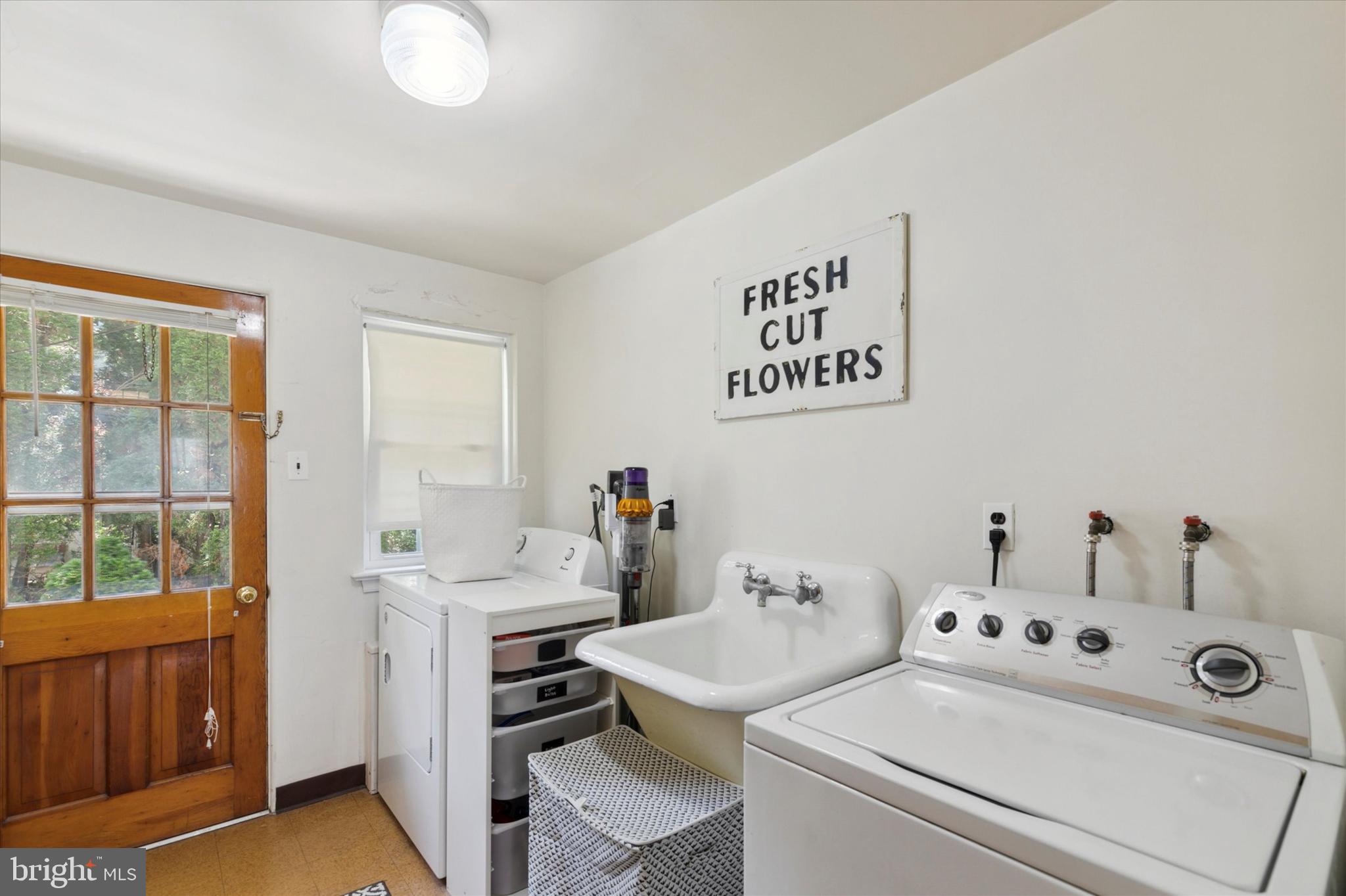 107 Calvarese Lane Wayne, PA 19087 - Photo 21 of 23 Laundry