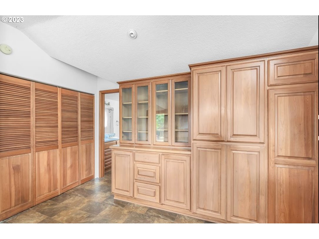 61242 Barger Road St. Helens, OR 97051 - Photo 16 of 35 Kitchen