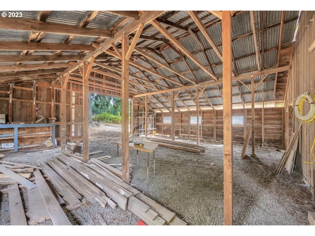 61242 Barger Road St. Helens, OR 97051 - Photo 29 of 35 Barn