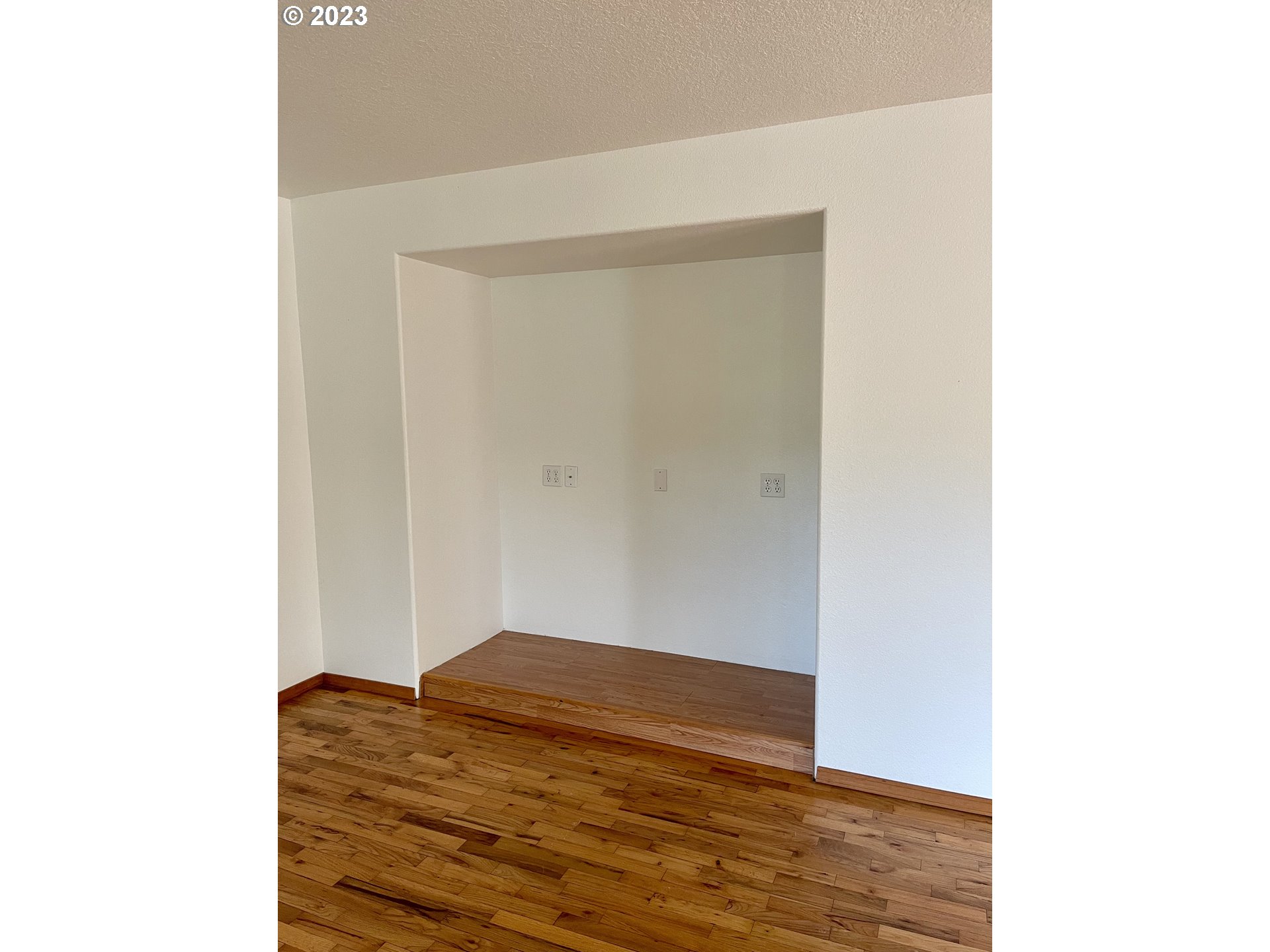 61242 Barger Road St. Helens, OR 97051 - Photo 8 of 35 Living Room