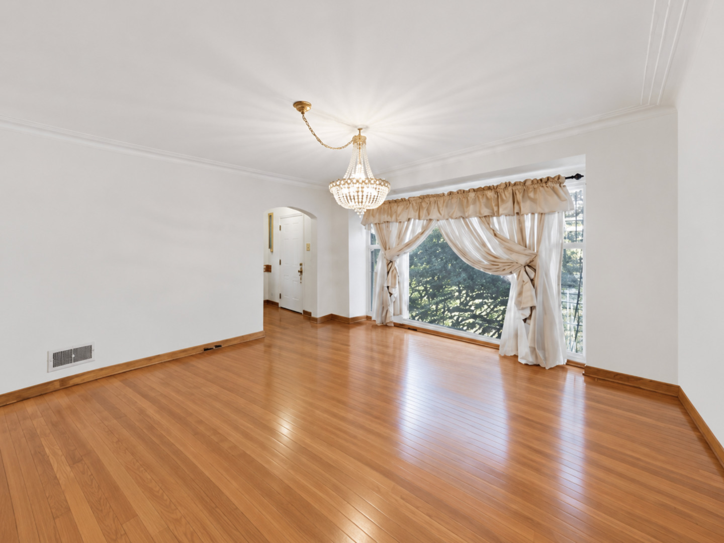 855 West 73rd Street Chicago, IL 60621 - Photo 5 of 30 Gallery Image 5