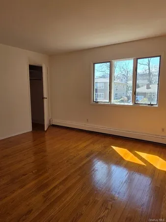 $3,200 | 68 Kirkwood Road, Port Washington, NY 11050