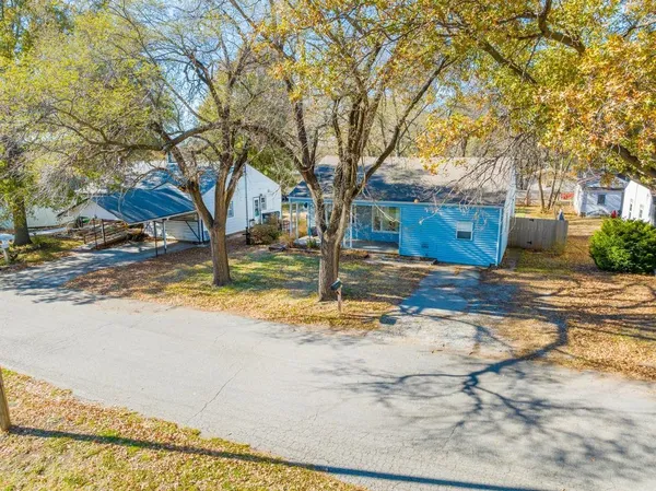 $129,900 | 623 South Central Avenue, Mulvane, KS 67110