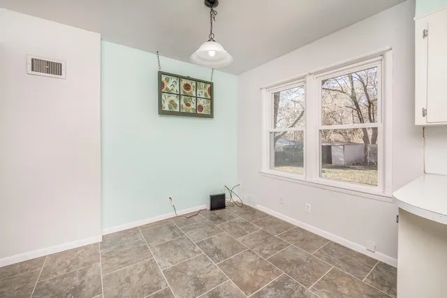 $129,900 | 623 South Central Avenue, Mulvane, KS 67110