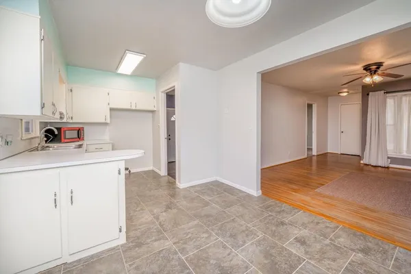 $129,900 | 623 South Central Avenue, Mulvane, KS 67110