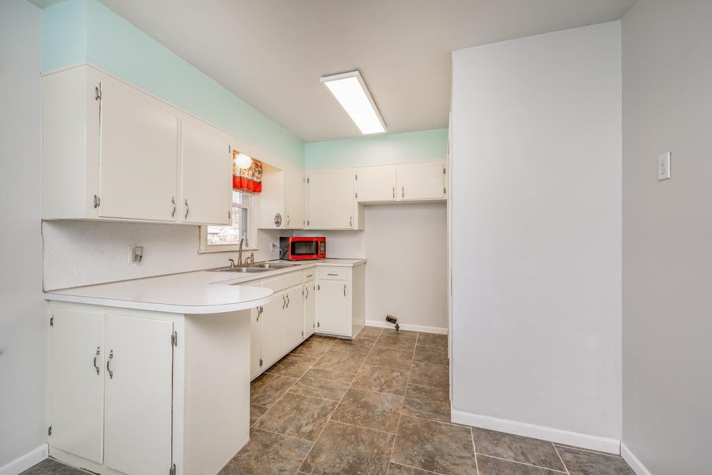 623 South Central Avenue Mulvane, KS 67110 - Photo 13 of 35