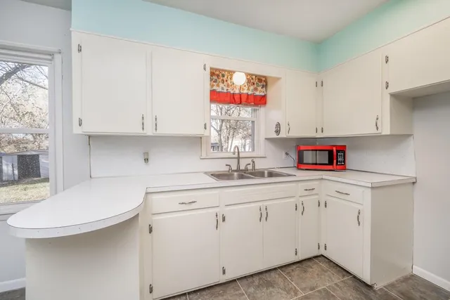 $129,900 | 623 South Central Avenue, Mulvane, KS 67110