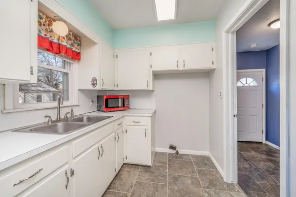 $129,900 | 623 South Central Avenue, Mulvane, KS 67110