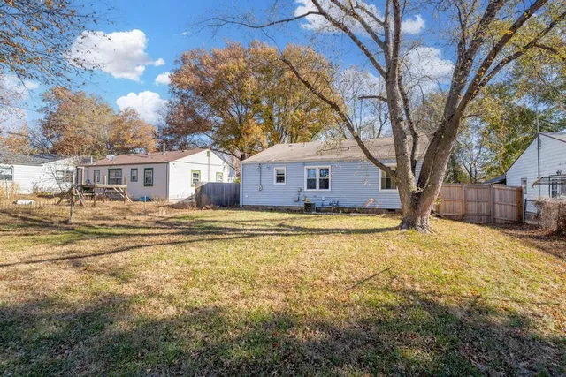 $129,900 | 623 South Central Avenue, Mulvane, KS 67110