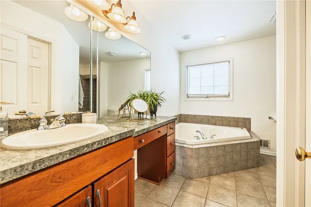 $390,000 | 2 Country Village Lane, Parma, NY 14468