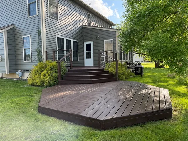 $390,000 | 2 Country Village Lane, Parma, NY 14468