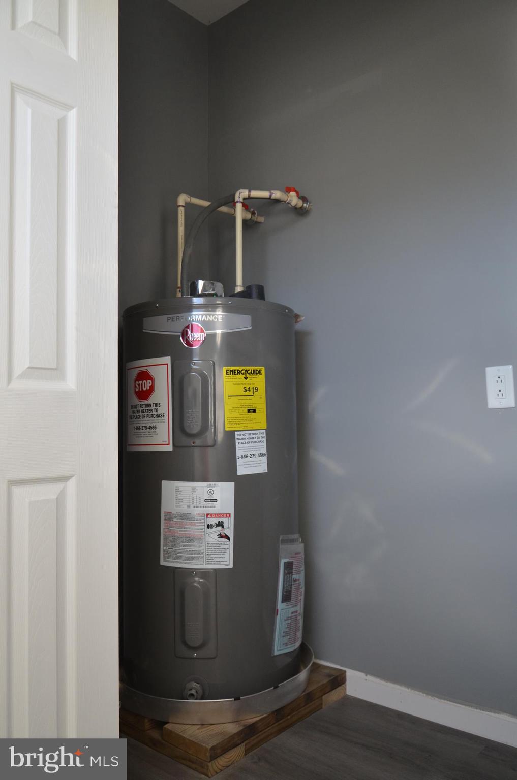 13081 State Road King George, VA 22485 - Photo 33 of 37 New Hot Water Heater