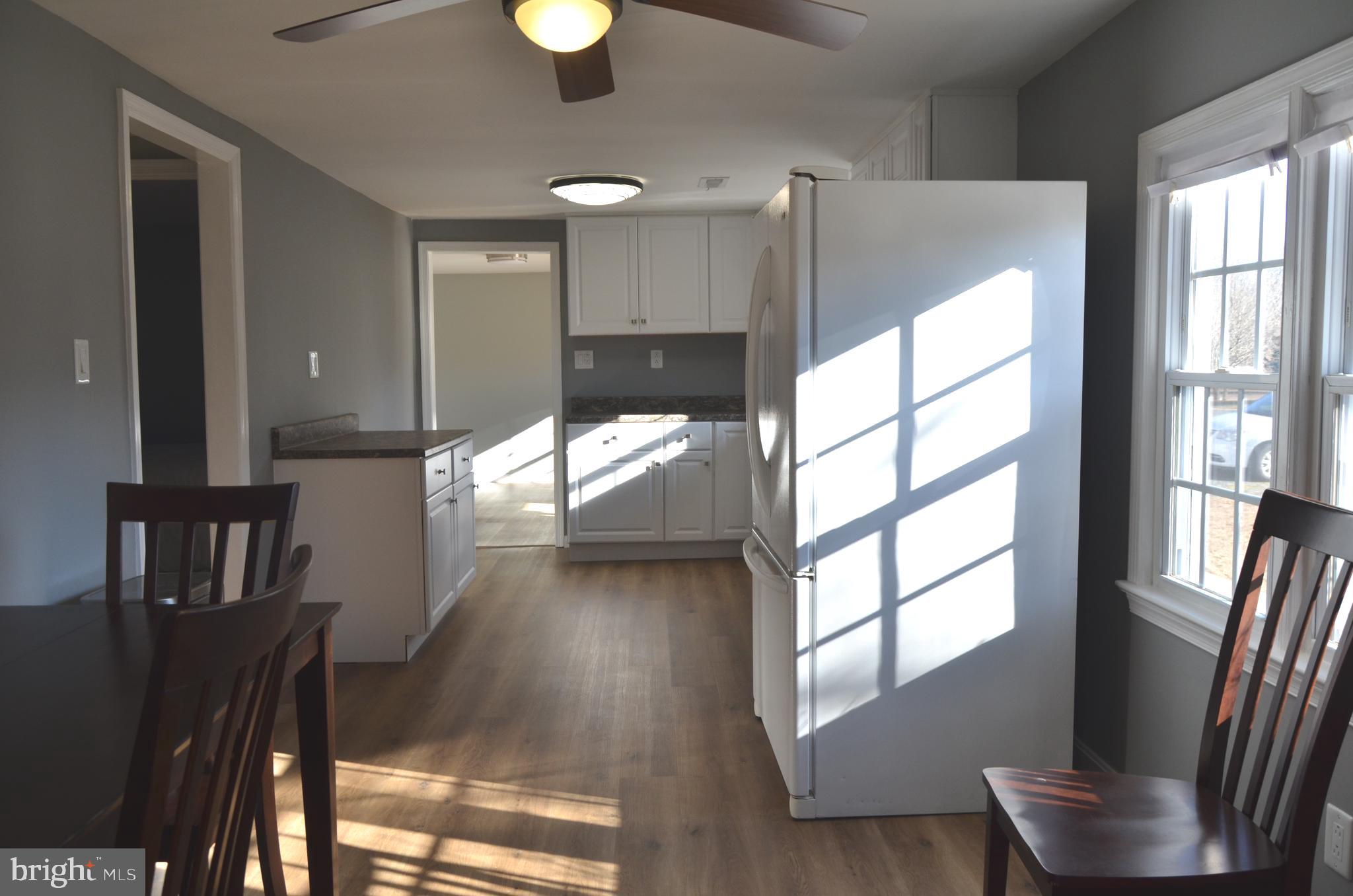 13081 State Road King George, VA 22485 - Photo 6 of 37 Kitchen with Table Space