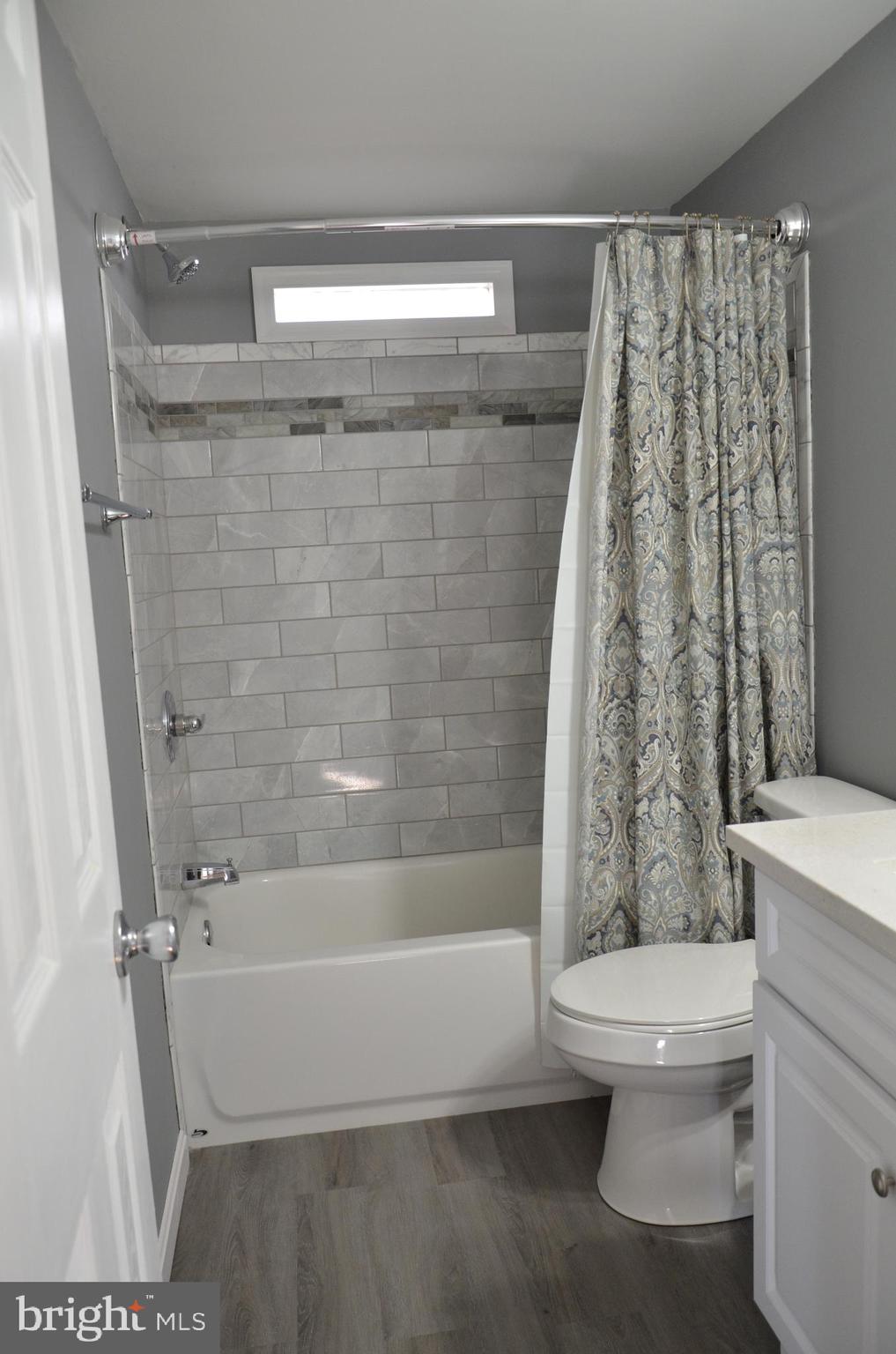 13081 State Road King George, VA 22485 - Photo 9 of 37 Hall Bath w/new toilet & vanity