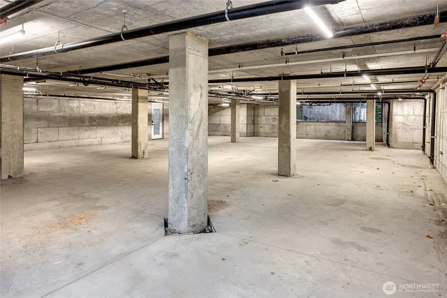 $999,900 | 629 13th Avenue East, Seattle, WA 98102