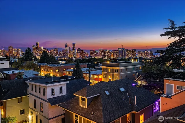 $999,900 | 629 13th Avenue East, Seattle, WA 98102