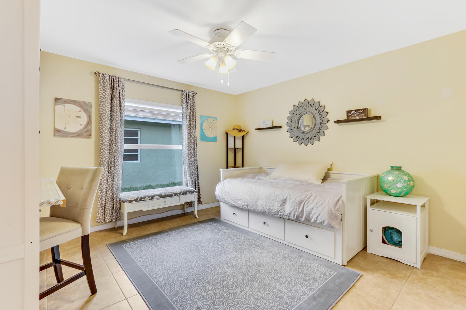17633 Cinquez Park Road West Jupiter, FL 33458 - Photo 16 of 20 Bedroom 3