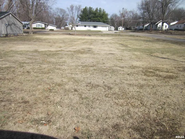 $11,000 | 715 East High Street, Mason City, IL 62664