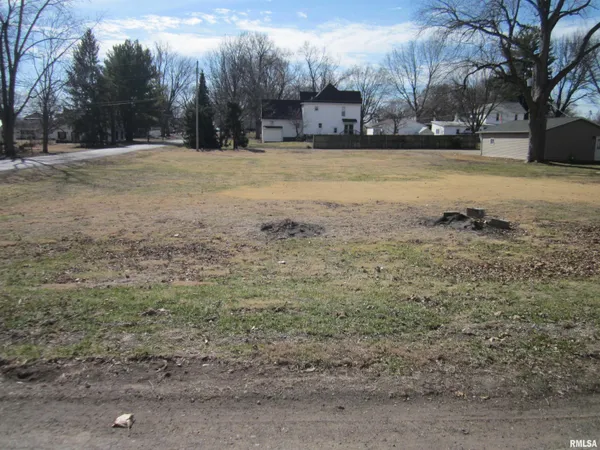 $11,000 | 715 East High Street, Mason City, IL 62664