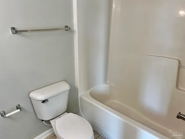 $1,400 | 280 Swaying Pine Court, Crestview, FL 32539