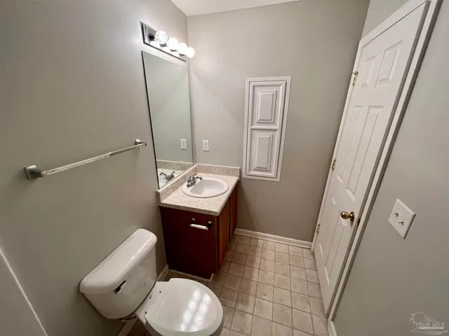 $1,400 | 280 Swaying Pine Court, Crestview, FL 32539