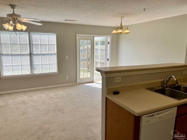 $1,400 | 280 Swaying Pine Court, Crestview, FL 32539