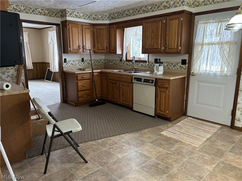 5654 Chestnut Street Andover, OH 44003 - Photo 7 of 26