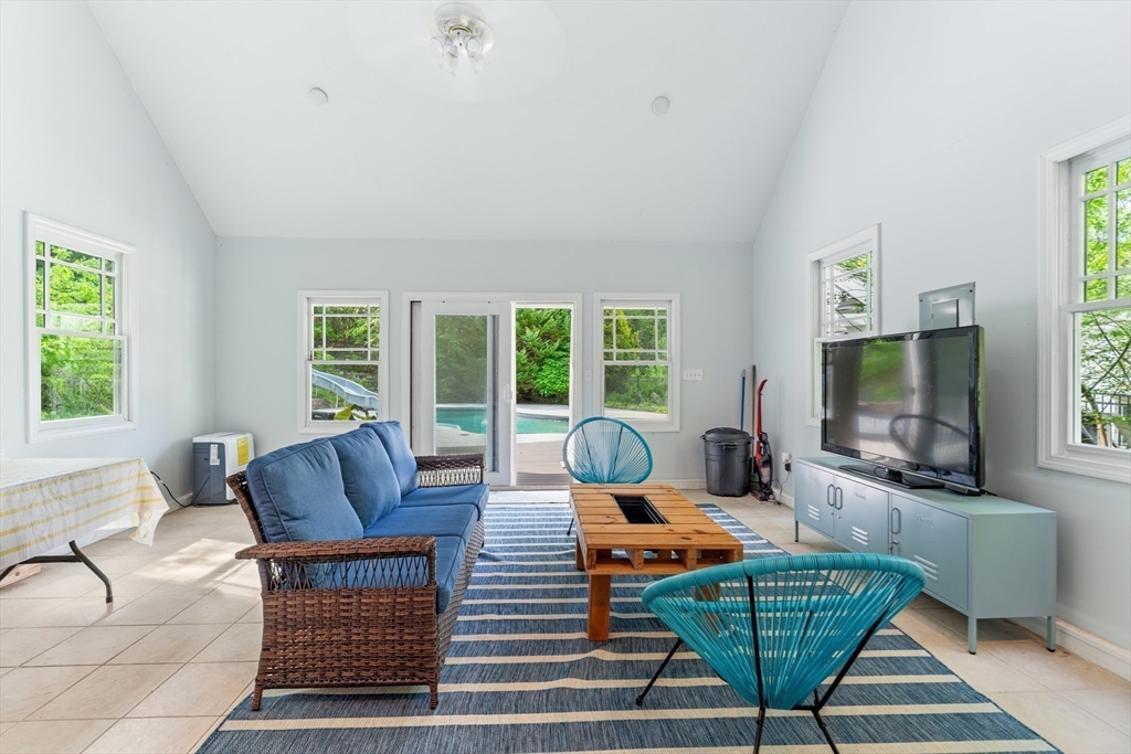 26 Woodridge Road Dover, MA 02030 - Photo 25 of 30