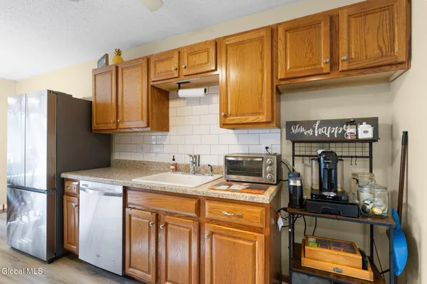 $225,000 | 1906 Cambridge Manor Drive, Scotia, NY 12302