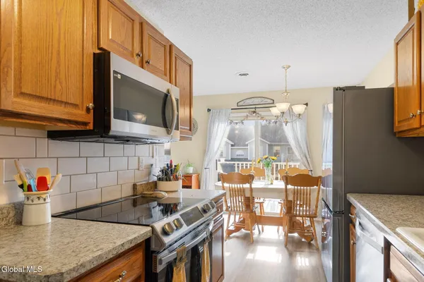 $225,000 | 1906 Cambridge Manor Drive, Scotia, NY 12302