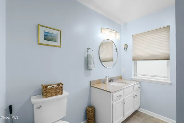 $225,000 | 1906 Cambridge Manor Drive, Scotia, NY 12302