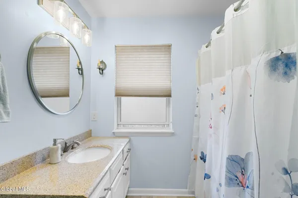 $225,000 | 1906 Cambridge Manor Drive, Scotia, NY 12302