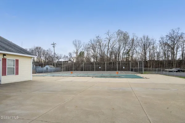 $225,000 | 1906 Cambridge Manor Drive, Scotia, NY 12302