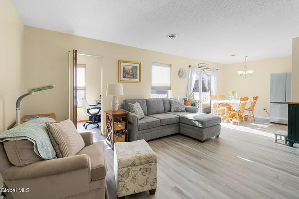 $225,000 | 1906 Cambridge Manor Drive, Scotia, NY 12302