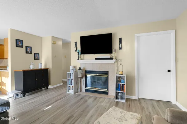 $225,000 | 1906 Cambridge Manor Drive, Scotia, NY 12302