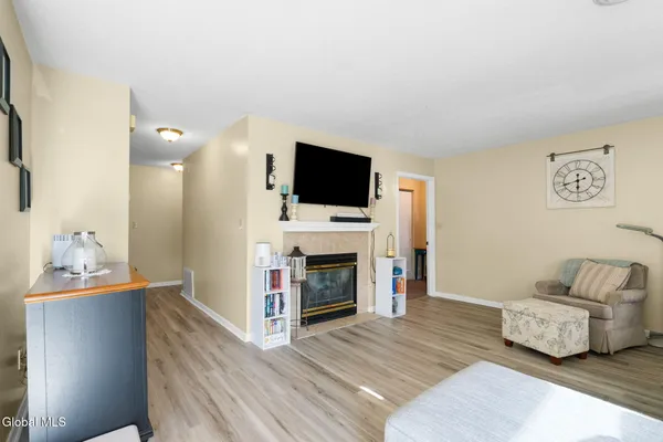 $225,000 | 1906 Cambridge Manor Drive, Scotia, NY 12302