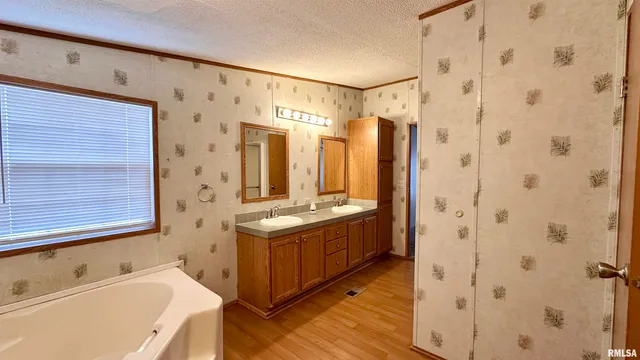 $149,000 | 20855 South Street, Thompsonville, IL 62890