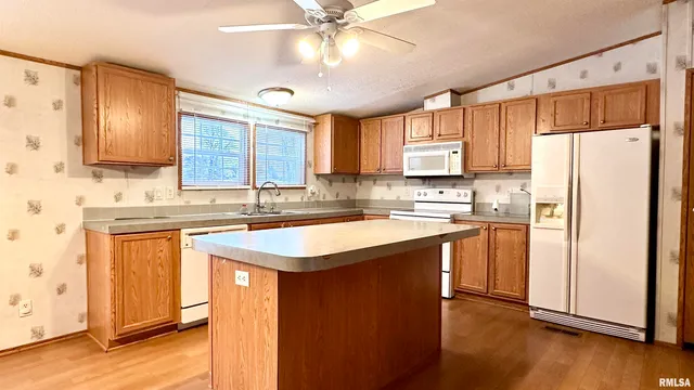 $149,000 | 20855 South Street, Thompsonville, IL 62890